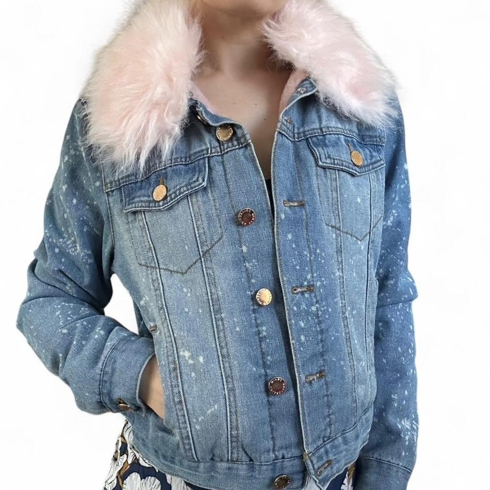 Pink faux fur collar denim jacket